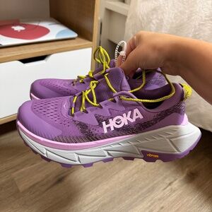 HOKAS